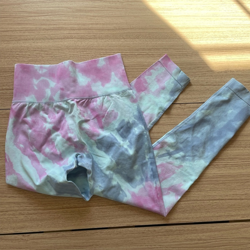 Brand new rainbow leggings